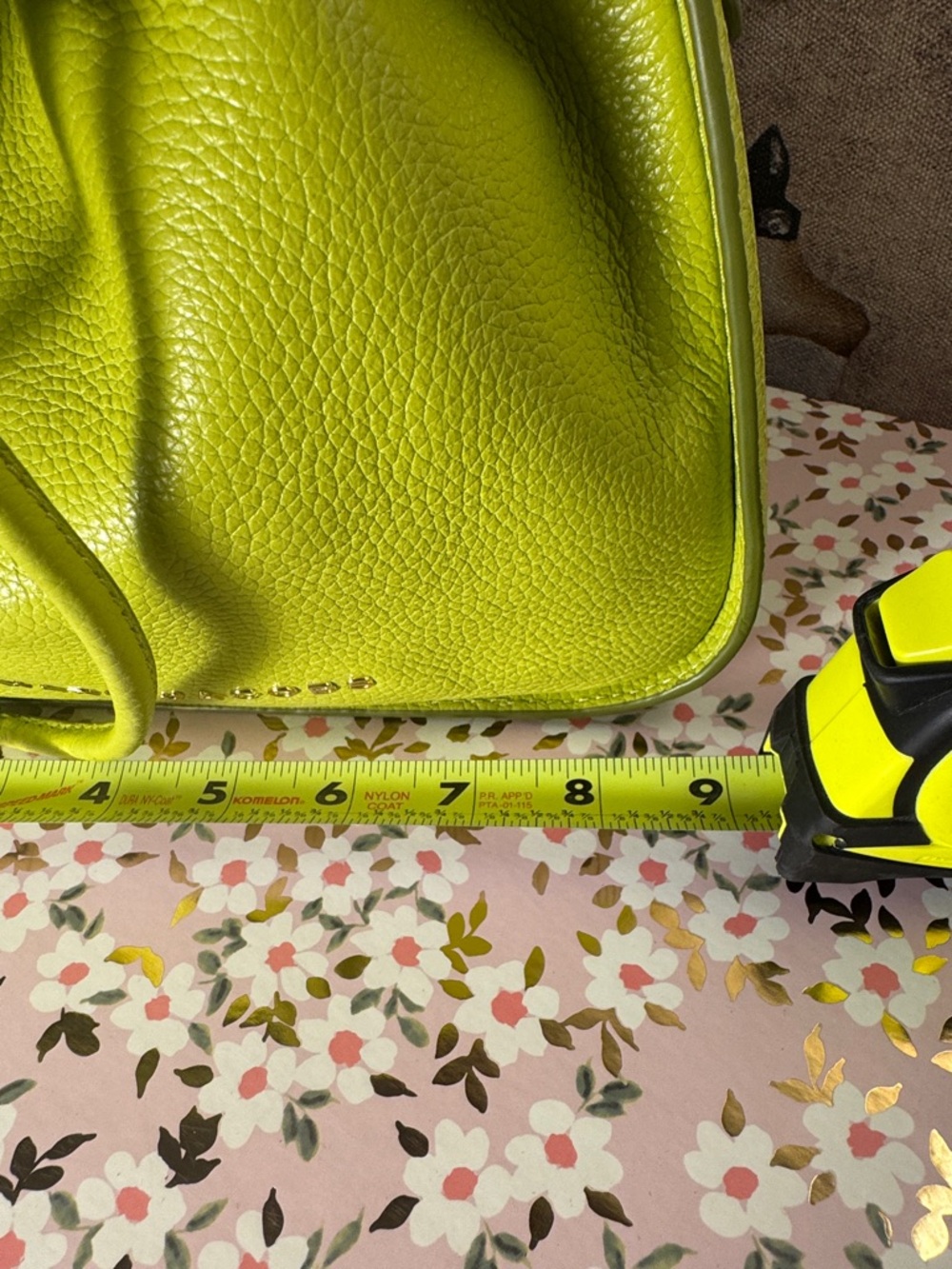 Marc Jacobs Lime Leather Drawstring Crossbody - Picture 12 of 13